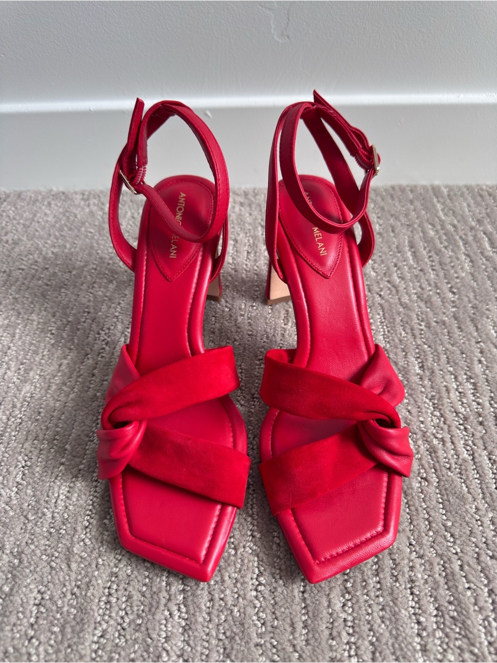 NWOB Antonio Melani Nikki Red Leather Block Heel Square Toe Dress Sandals 8M